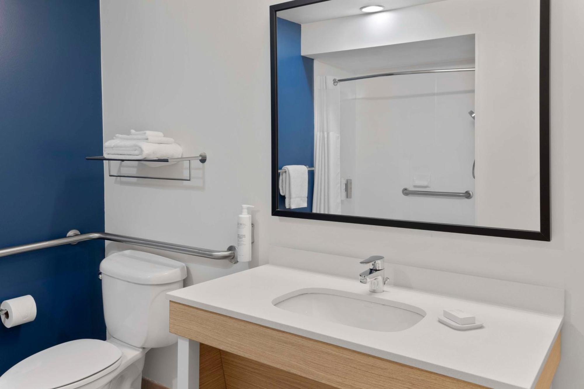 Spark By Hilton Newcomerstown Экстерьер фото