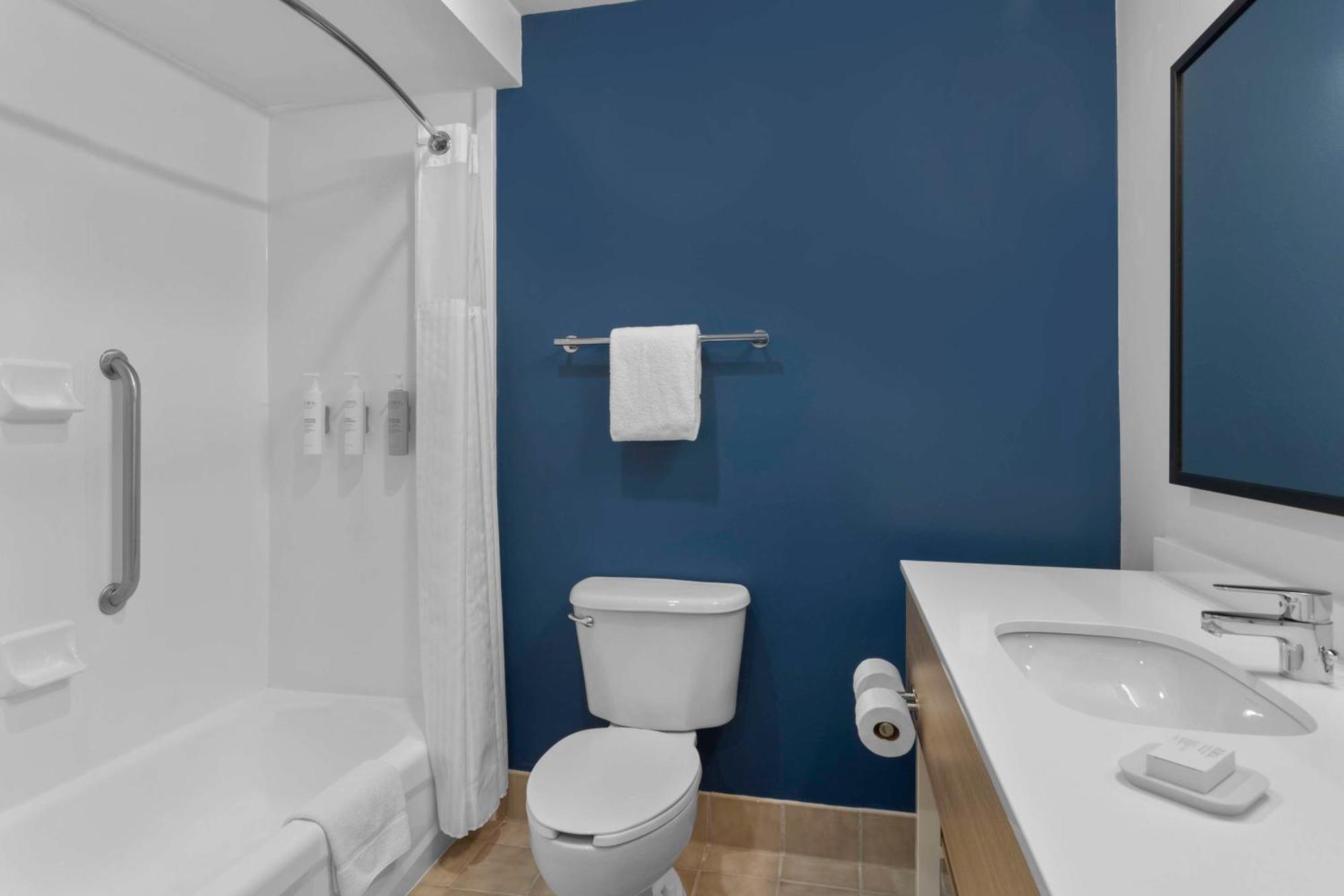 Spark By Hilton Newcomerstown Экстерьер фото