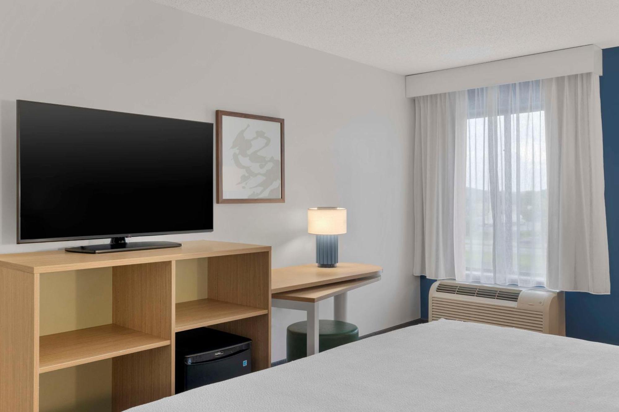 Spark By Hilton Newcomerstown Экстерьер фото