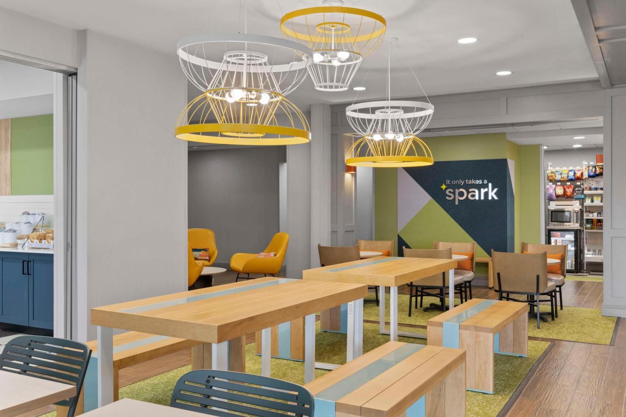 Spark By Hilton Newcomerstown Экстерьер фото